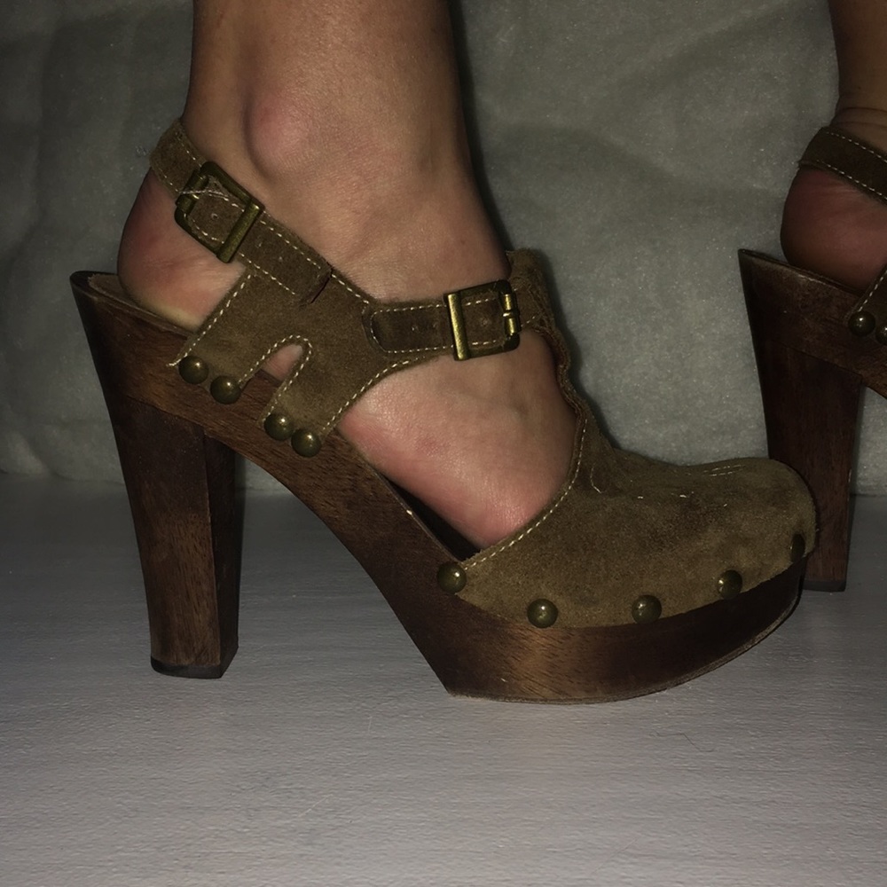 High heel shoes